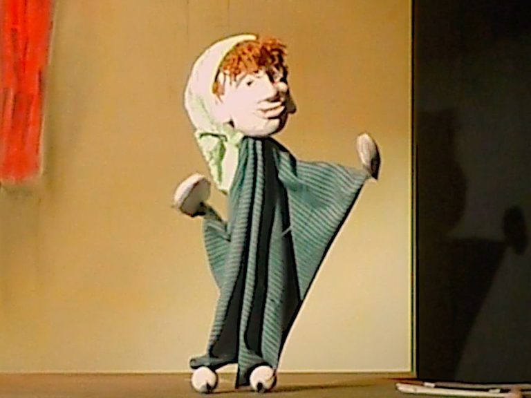 'theakrino'-Tuchmarionette in Aktion